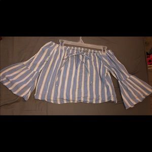 Off the Shoulder bell sleeve top